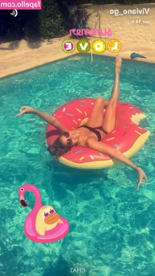 Viviane Geppert [ viviane-geppert ] - Told you guys I'd still have fun on vacation!