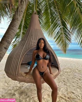 Monifa Jansen [ monifa-jansen ] - Session 007 Fj w happy ending: Cum shot😜  DM for full 4 min