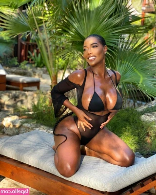 Monifa Jansen [ monifa-jansen ] - Is this seat taken?