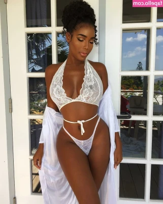 Monifa Jansen [ monifa-jansen ] - Travelling down to Seattle today!