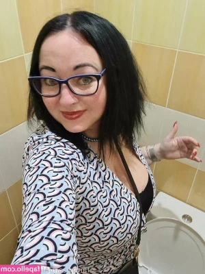 Alexiemature - I'm going to work on a tip menu for extras and private goodies! If