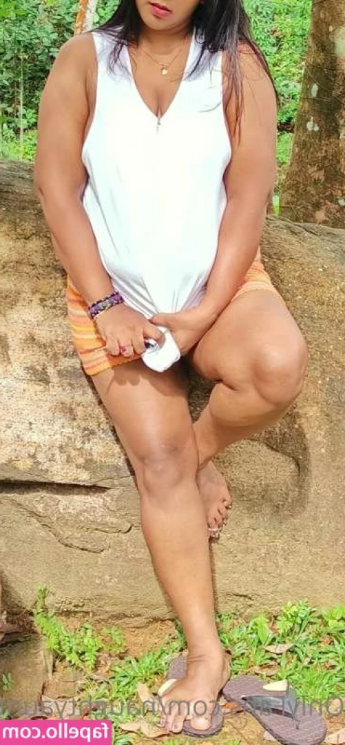 Jaanu Aunty [ jaanu-aunty ] - LOVE Photo Set - posing in my shiny red micro bikini.
