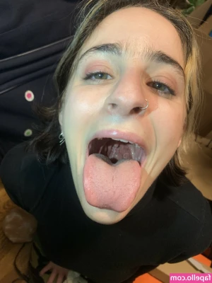 Sally Burtnick [ sally-burtnick-1 ] - Stream started at 09/10/2022 01:05 am
