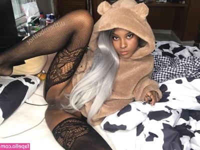 Bitesizedbrat - ready to stroke to me?