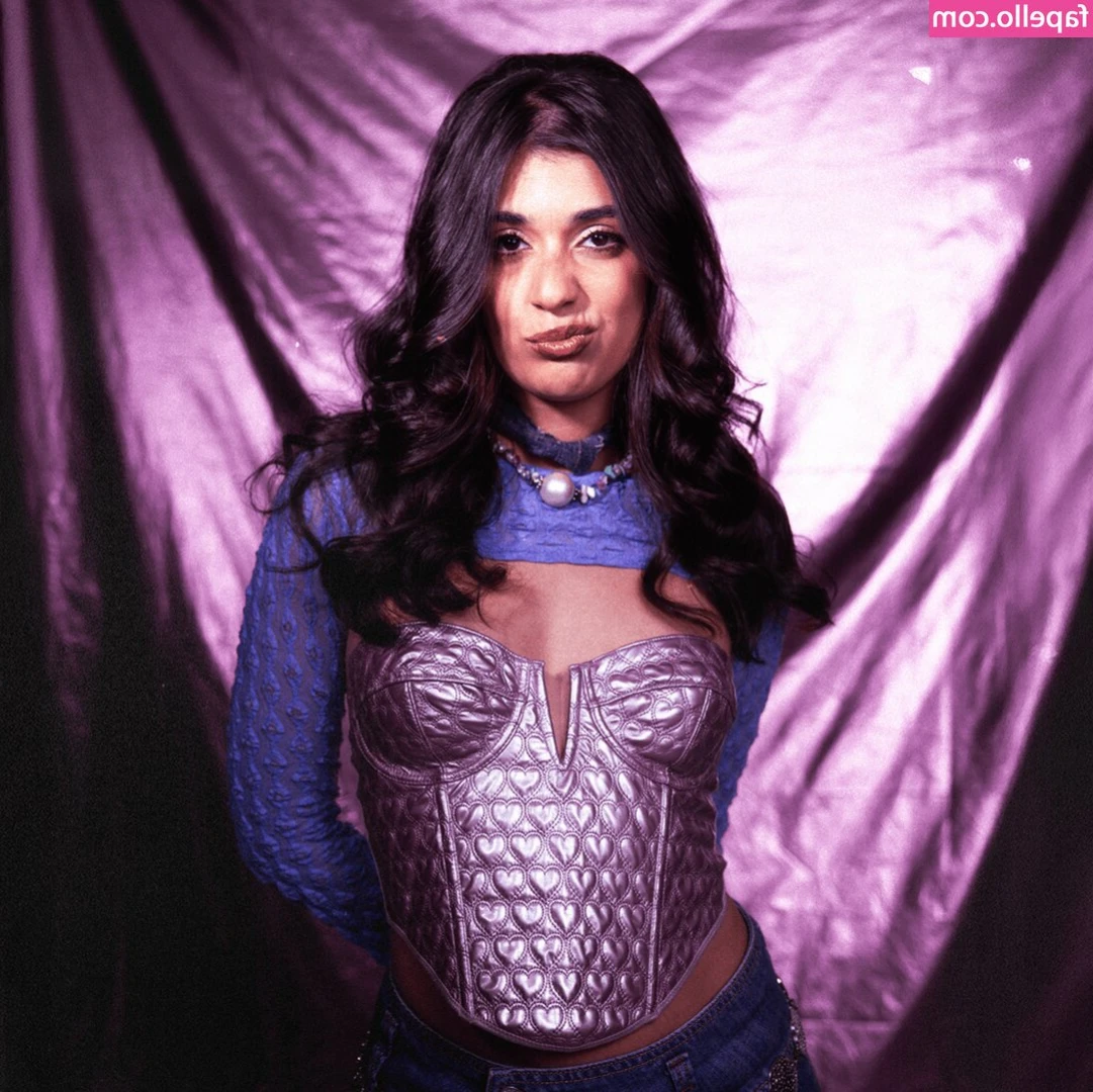 Nourine Abouseada [ nourine-abouseada ] - Canadian Snow Bunny 🇨🇦
