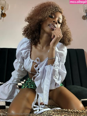 naomiebonyvip