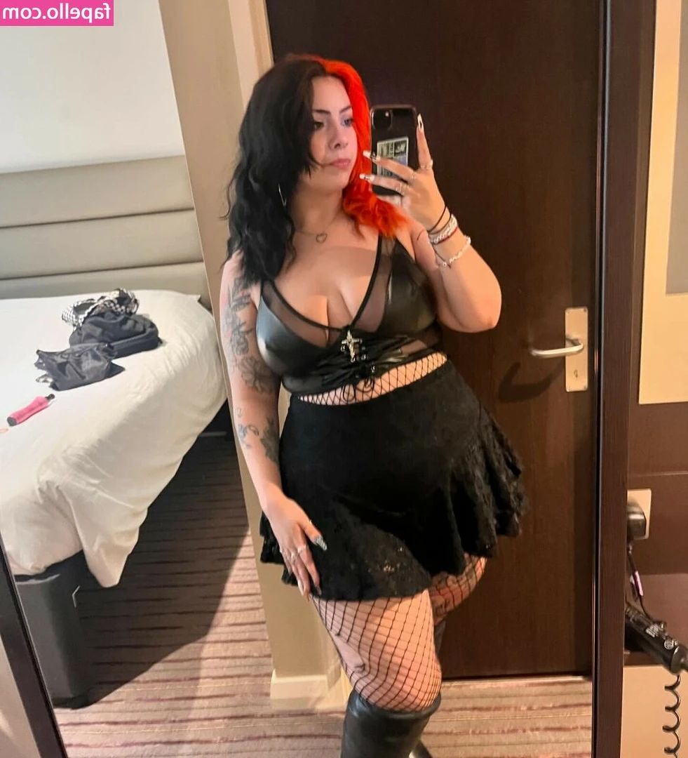 Chx_rliexo [ chx-rliexo ] - Have I mentioned purple is my favourite colour? 💜