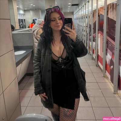 Chx_rliexo [ chx-rliexo ] - Don’t ever change. Just get naked.