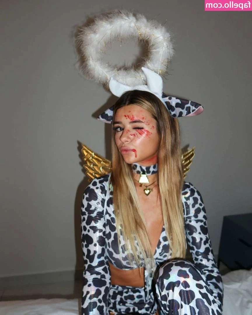 Emma Bourson - let's Play 😻