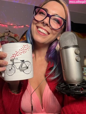 Christie Skylar [ christie-skylar ] - I should manage a live show 27th evening 🥳🥳 Will confirm ASAP! x