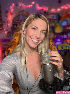 Christie Skylar [ christie-skylar ] - One more sale for all of you! 😉🦶😊 From now until New Years