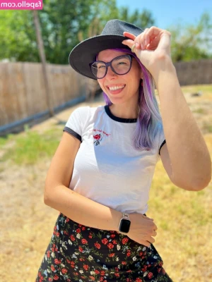 Christie Skylar [ christie-skylar ] - fuck me in the shower, we’ll have to try not to slip n fall 🙈