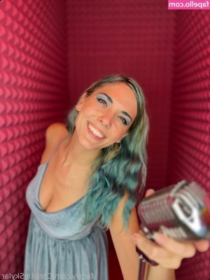 Christie Skylar [ christie-skylar ] - Sick in bed today but just sent a twerk video in my purple dress…