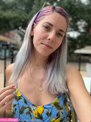 Christie Skylar [ christie-skylar ] - Back at it