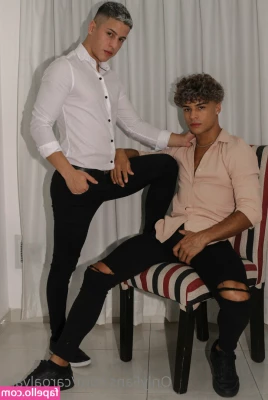 caroalvaro - who likes tan lines