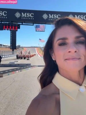 Danica Patrick [ danica-patrick ] - so comfy