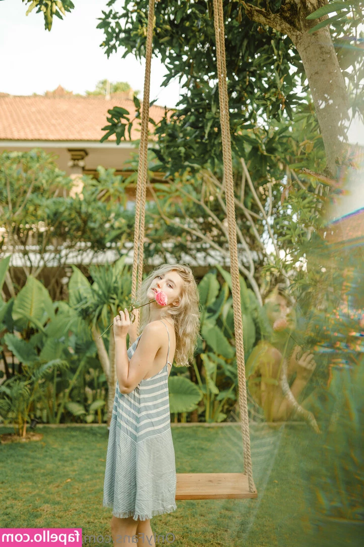 evaelfiefree [ evaelfiefree-1 ] - I’m going to have some new b/g content sooon 🥰 I hope you guys