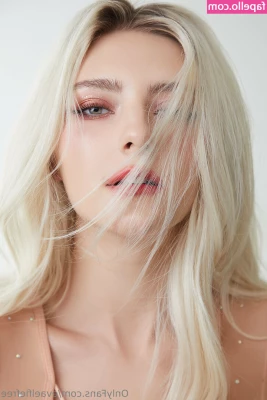 evaelfiefree [ evaelfiefree-1 ] - what caught your eye first?? 🥰