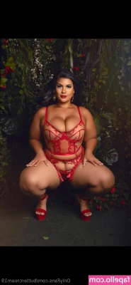 Bri Lavell [ bri-lavell ] - Follow the bouncing balls ;)