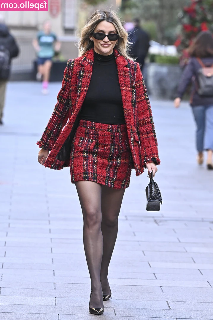 Ashley Roberts(Pussycat Doll) [ ashley-roberts-pussycat-doll ] - Hope you have enjoyed today’s spam of posts 😍😍😍