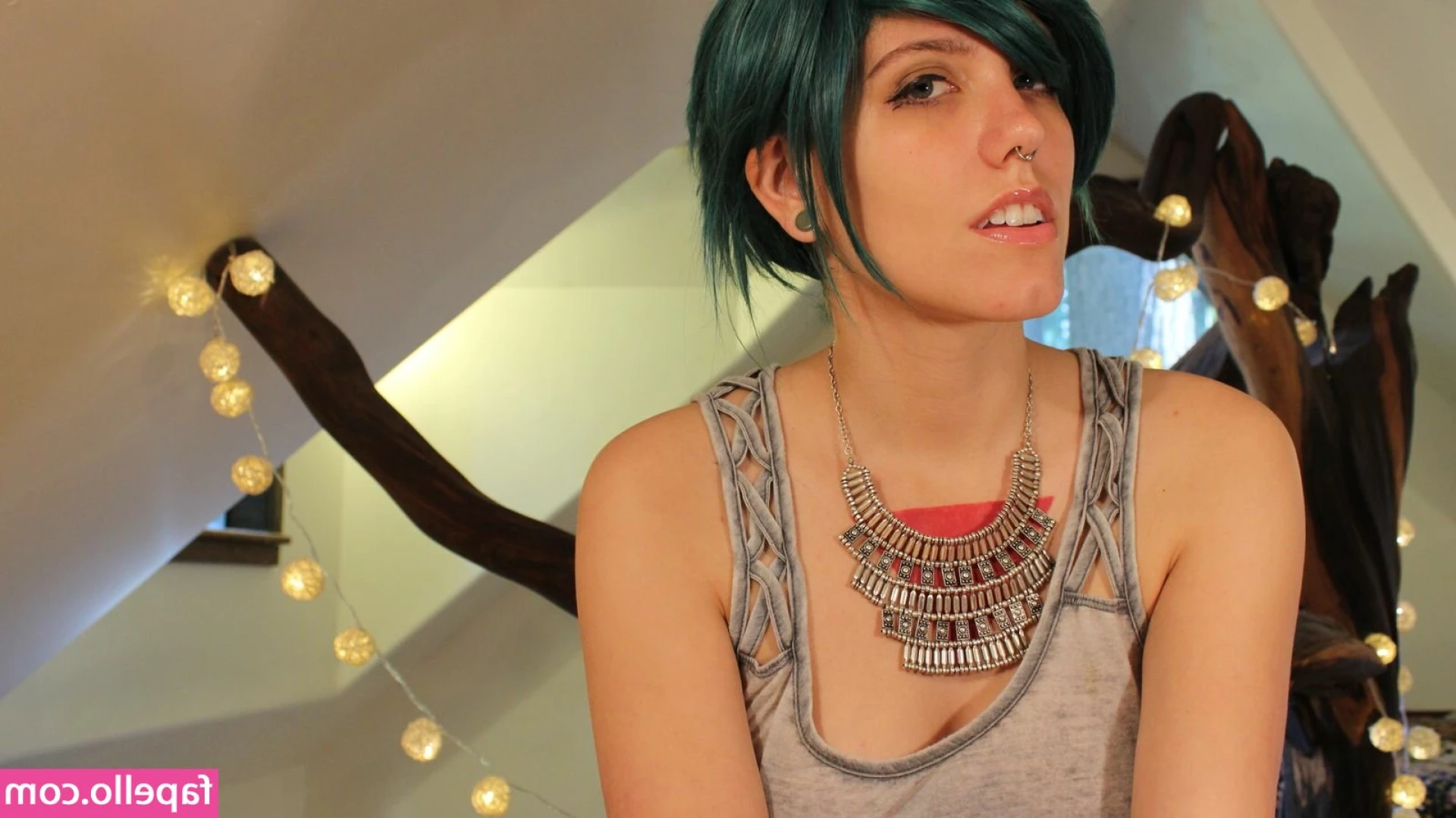 Aj Jupiter [ aj-jupiter ] - Titty flash