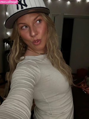 Anna Thimgaard [ anna-thimgaard ] - I'm always naked at home 🏡 ❤