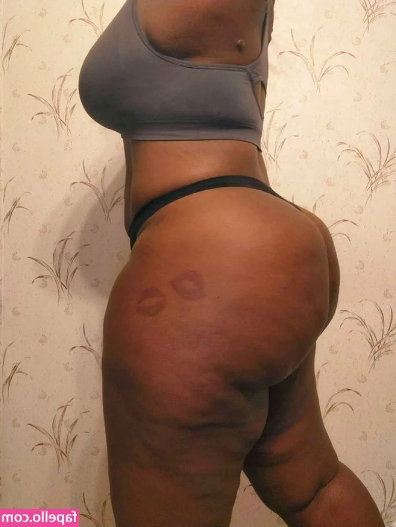 Marvelouslythiq - Want to see under my hand? 💦😛