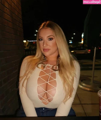 Thedoctorbae - Spoiling my VIP subs tonight ☁️🧡  Turn renew on now so you