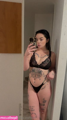 velvetvixon22 - New High Def undressing video going to the DMs now 😈