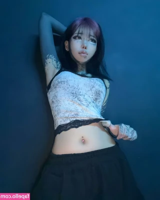 _mechi.mechi_ [ mechi-mechi ] - Hold them for me 😉