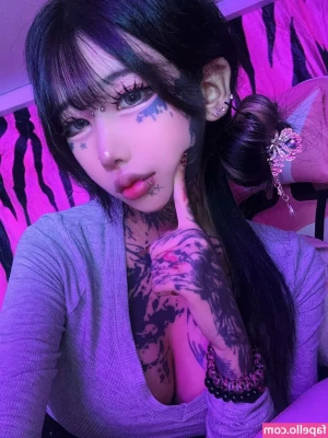_mechi.mechi_ [ mechi-mechi ] - Sometimes you just need to be bent over a palm tree & fucked 🤤