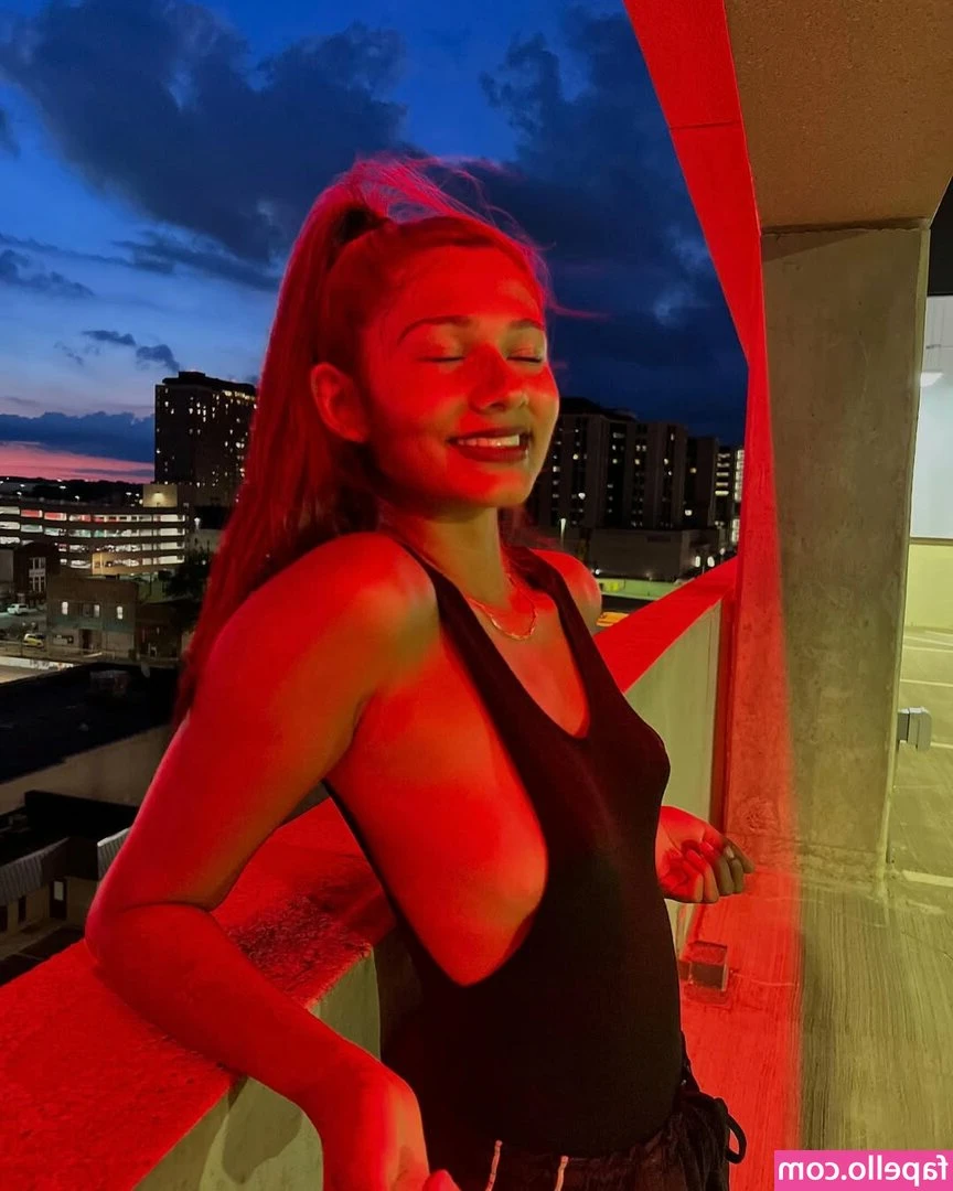 ithinkurlovely2 - I want your dick in my mouth like that...