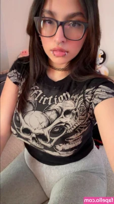 karmindy.thrasher [ karmindy-thrasher ] - And you don't know why But you're dying to try You wanna kiss the