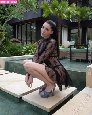 Clara Cuve [ clara-cuve ] - I am a goddess
