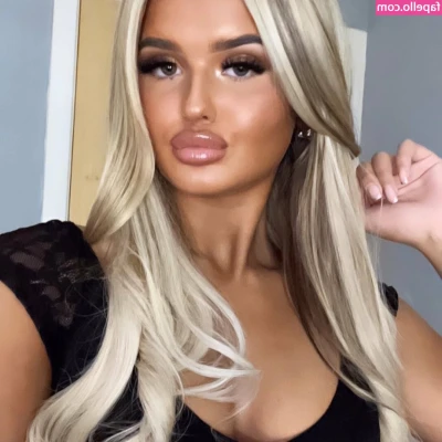 L3Ah Mcd3Rm0Tt [ l3ah-mcd3rm0tt ] - I love feeling you squirm in my bra....don't forget to kiss my