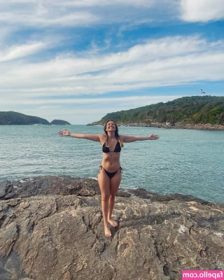 Juliana Paiva [ juliana-paiva ] - Cum swim with me 💦