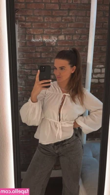Camille Aubery [ camille-aubery ] - Jiggling and sucking my tits 😋😋😋😋😋