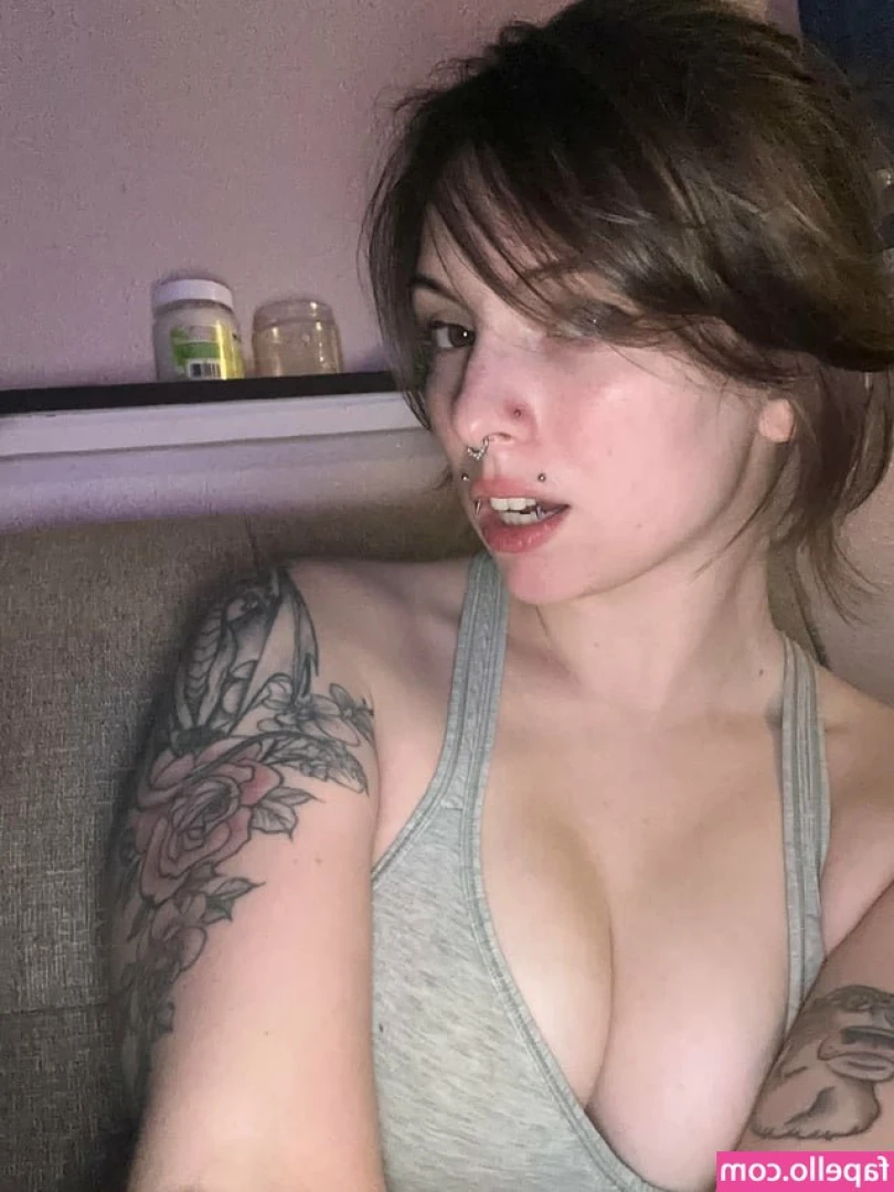 Sylvie Solo [ sylvie-solo ] - I will show you my pink paipan pussy.