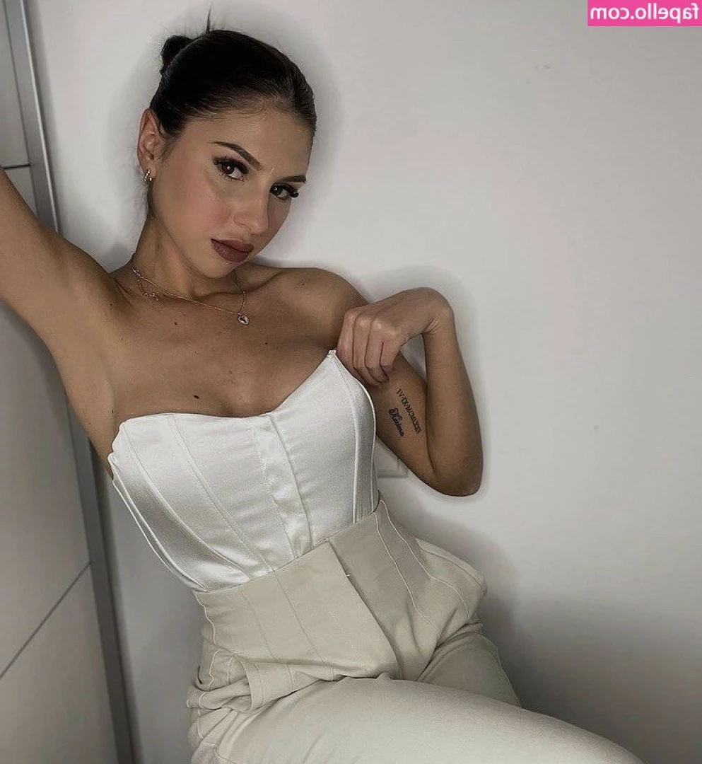 Emma Kapic [ emma-kapic ] - Bra of the day. 38M