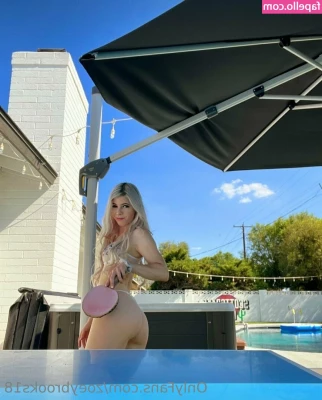 zoeybrooks18 - Nothing like the morning lean! 🥩