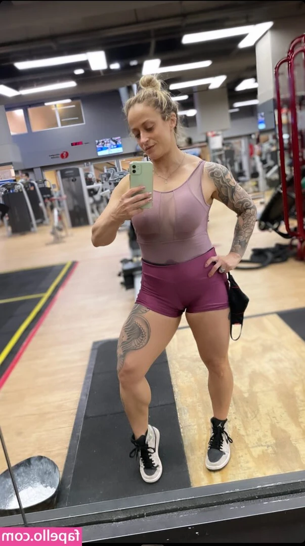 Vanessa Alvares [ vanessa-alvares ] - I'm back home after a trip that started off fun and then got rather