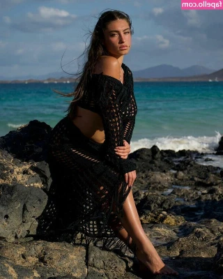 Rita Esposito [ rita-esposito ] - Putting together some b/g stuff for this week so keep your eyes on