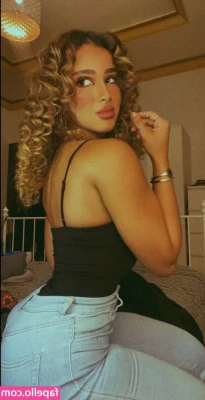 Raghad Hussain [ raghad-hussain ] - Anyone want to burn calories with me?💋🖤💋