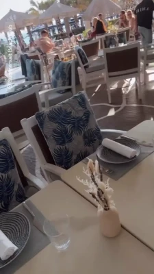 Dr Leah Totton [ dr-leah-totton ] - Hi it's me your dinner 👋