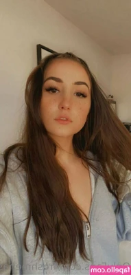 freshmenashley - Una provadita de un rico oral  Espero lo disfruten mi contenido es