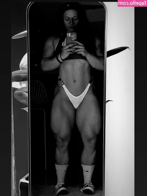 Angela Bodybuilder [ angela-bodybuilder ] - 🖤 @kiko_model