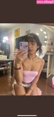 Sweetnek0 - Bored on set waiting