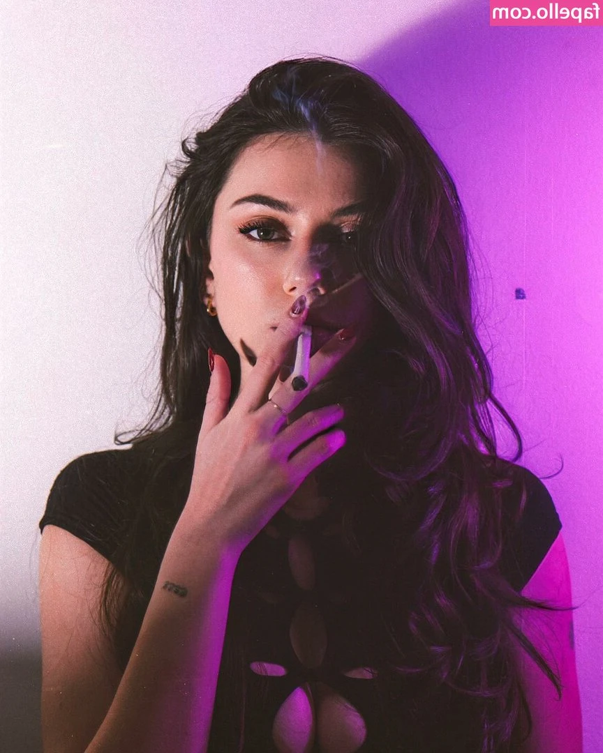 _addie_bb_ [ addie-bb ] - 💜The Girl Next Door pt. 1💜