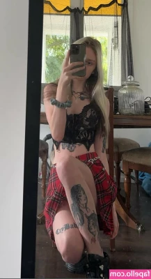 Bonnie8xo - I love myself in fishnet