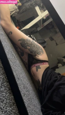 Bonnie8xo - Your clothes would look nice on my bedroom floor.
